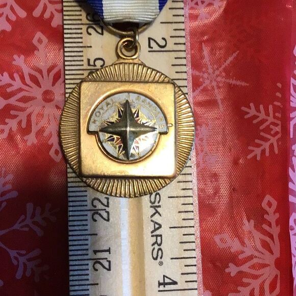 Vintage, royal rangers, medal, and tie tack - Picture 2 of 4
